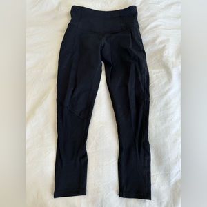 Electric & Rose Navy Cropped Leggings